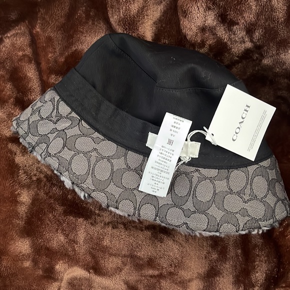 Coach Hat Signature Sherpa Bucket Hat - Logo Black/Grey - Picture 3 of 4